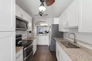 2074 Sunset Point Rd, Clearwater, FL 33765 - Photo 9