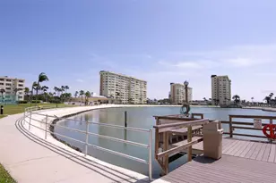 4725 Cove Cir, Saint Petersburg, FL 33708 - Photo 35