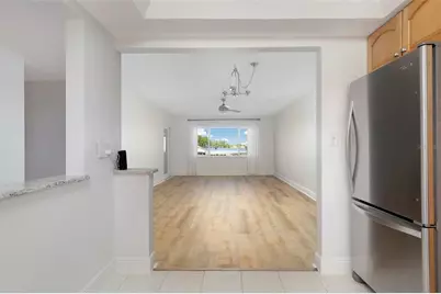 4725 Cove Circle #207, Saint Petersburg, FL 33708 - Photo 5