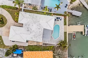 11425 5th St E, Treasure Island, FL 33706 - Photo 25