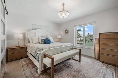 11425 5th Street E, Treasure Island, FL 33706 - Photo 13