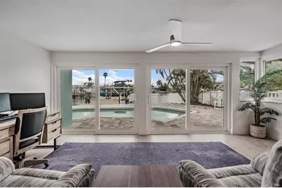 11425 5th Street E, Treasure Island, FL 33706 - Photo 13