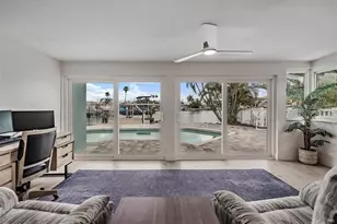 11425 5th St E, Treasure Island, FL 33706 - Photo 13