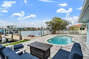 11425 5th St E, Treasure Island, FL 33706 - Photo 33