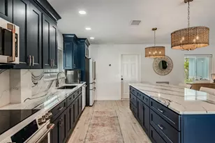 11425 5th St E, Treasure Island, FL 33706 - Photo 9