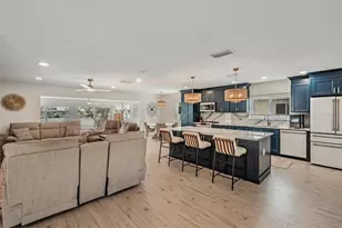 11425 5th St E, Treasure Island, FL 33706 - Photo 27