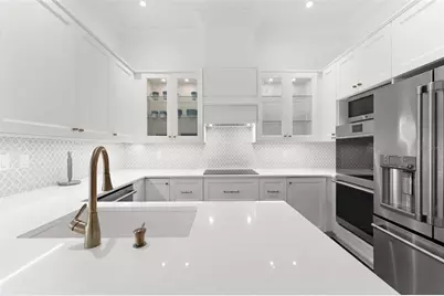 625 Tropical Breeze Way, Tampa, FL 33602 - Photo 3