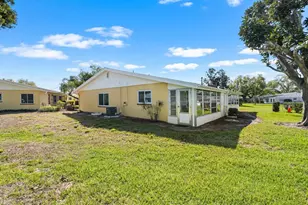 401 Dorchester Pl, Sun City Center, FL 33573 - Photo 29