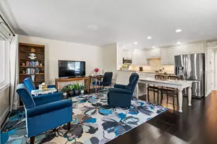 401 Dorchester Pl, Sun City Center, FL 33573 - Photo 7