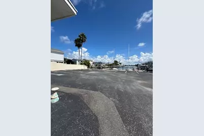 17477 Gulf Boulevard, Redington Shores, FL 33708 - Photo 5