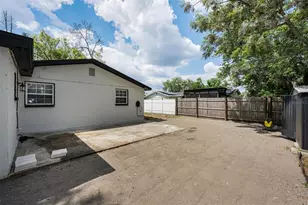 801 Walnut Dr, Seffner, FL 33584 - Photo 25