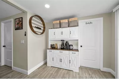 801 Walnut Drive, Seffner, FL 33584 - Photo 9