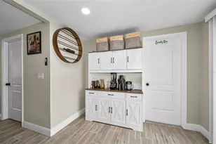 801 Walnut Dr, Seffner, FL 33584 - Photo 9