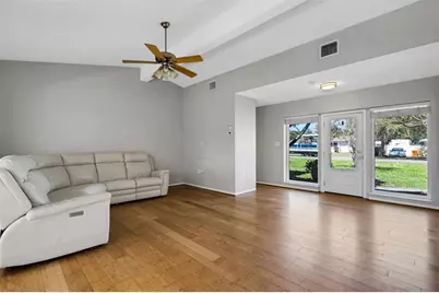 11436 Ridgewood Circle, Seminole, FL 33772 - Photo 5