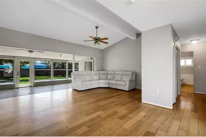 11436 Ridgewood Circle, Seminole, FL 33772 - Photo 7