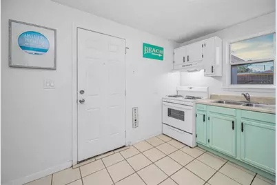 1918 Macomber Avenue, Clearwater, FL 33755 - Photo 13