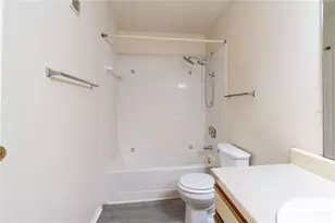 1400 Gandy Blvd N, Saint Petersburg, FL 33702 - Photo 13