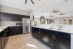 7166 Samuel Ivy Dr, Tampa, FL 33619 - Photo 61