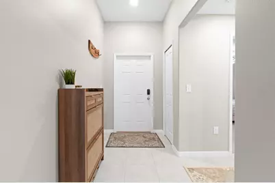 7166 Samuel Ivy Drive, Tampa, FL 33619 - Photo 9