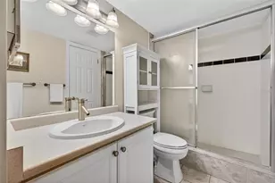 7701 Starkey Rd, Seminole, FL 33777 - Photo 15