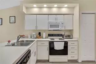 7274 Aloe Dr, Spring Hill, FL 34607 - Photo 13