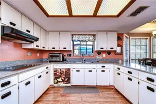 36304 Santeelah Dr, Zephyrhills, FL 33541 - Photo 15