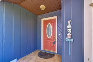 36304 Santeelah Dr, Zephyrhills, FL 33541 - Photo 3