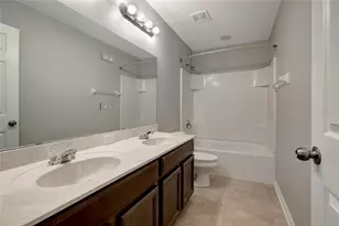 10653 Pictorial Park Dr, Tampa, FL 33647 - Photo 39