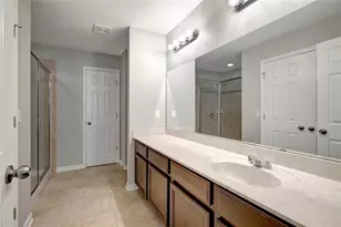 10653 Pictorial Park Dr, Tampa, FL 33647 - Photo 35