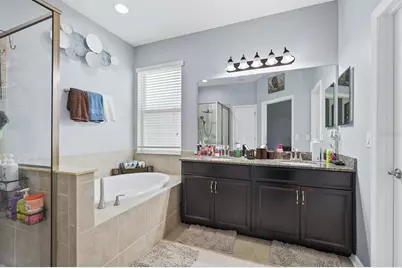 11204 Coventry Grove Circle, Lithia, FL 33547 - Photo 15