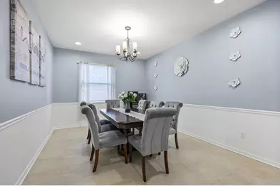 11204 Coventry Grove Circle, Lithia, FL 33547 - Photo 5