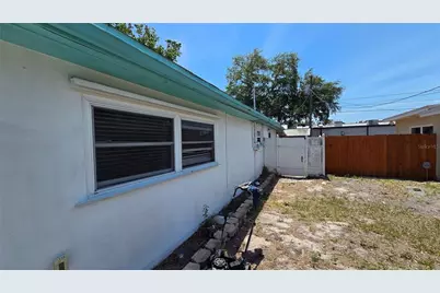 2221 Euclid Circle S, Clearwater, FL 33764 - Photo 7