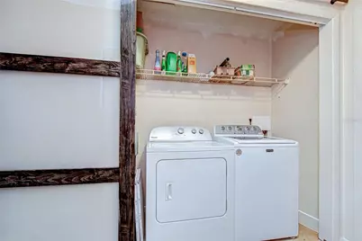 8313 Jackson Springs Road, Tampa, FL 33615 - Photo 17