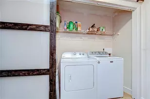 8313 Jackson Springs Rd, Tampa, FL 33615 - Photo 17