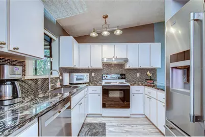 8313 Jackson Springs Road, Tampa, FL 33615 - Photo 7