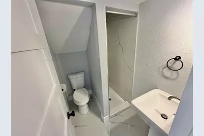 2728 First Avenue S, Saint Petersburg, FL 33712 - Photo 17