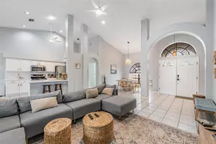 821 Greenview Dr, Apollo Beach, FL 33572 - Photo 3