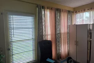 38225 Boxwood Dr, Zephyrhills, FL 33542 - Photo 11