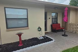 38225 Boxwood Dr, Zephyrhills, FL 33542 - Photo 3