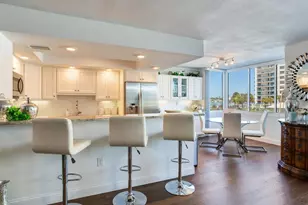 660 Island Way, Clearwater Beach, FL 33767 - Photo 5