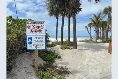 104 1st Street N, Bradenton Beach, FL 34217 - Photo 5