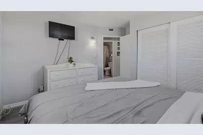 10480 111th Avenue, Largo, FL 33773 - Photo 21