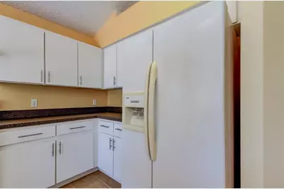10002 Oasis Palm Drive, Tampa, FL 33615 - Photo 15