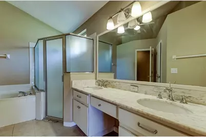 10002 Oasis Palm Drive, Tampa, FL 33615 - Photo 37
