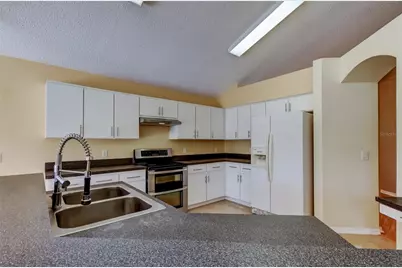 10002 Oasis Palm Drive, Tampa, FL 33615 - Photo 27