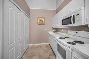 2175 Oak Forest Ln, Palm Harbor, FL 34683 - Photo 15