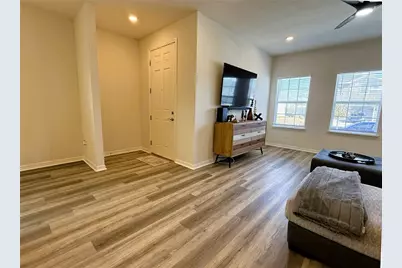 390 Windy Willow Way, Saint Cloud, FL 34771 - Photo 5