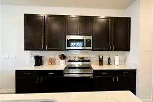 390 Windy Willow Wy, Saint Cloud, FL 34771 - Photo 9