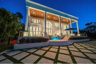 110 Harbor View Lane, Belleair Bluffs, FL 33770 - Photo 3