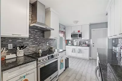 605 Oakmoss Drive, Brandon, FL 33511 - Photo 11